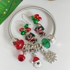 Christmas Charm Stretch Bracelet Santa Earrings